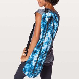 Lululemon The Yoga Bag 14L Tie Dye Blue Yoga Mat Tote Gym Carry Bag